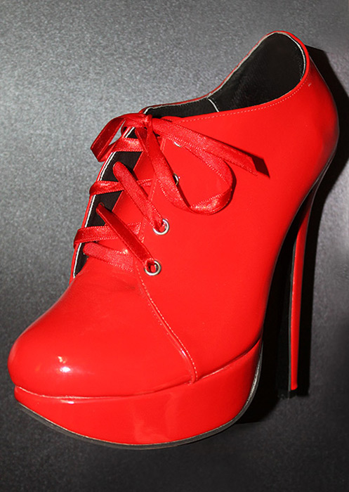 maids servingshoes red 1